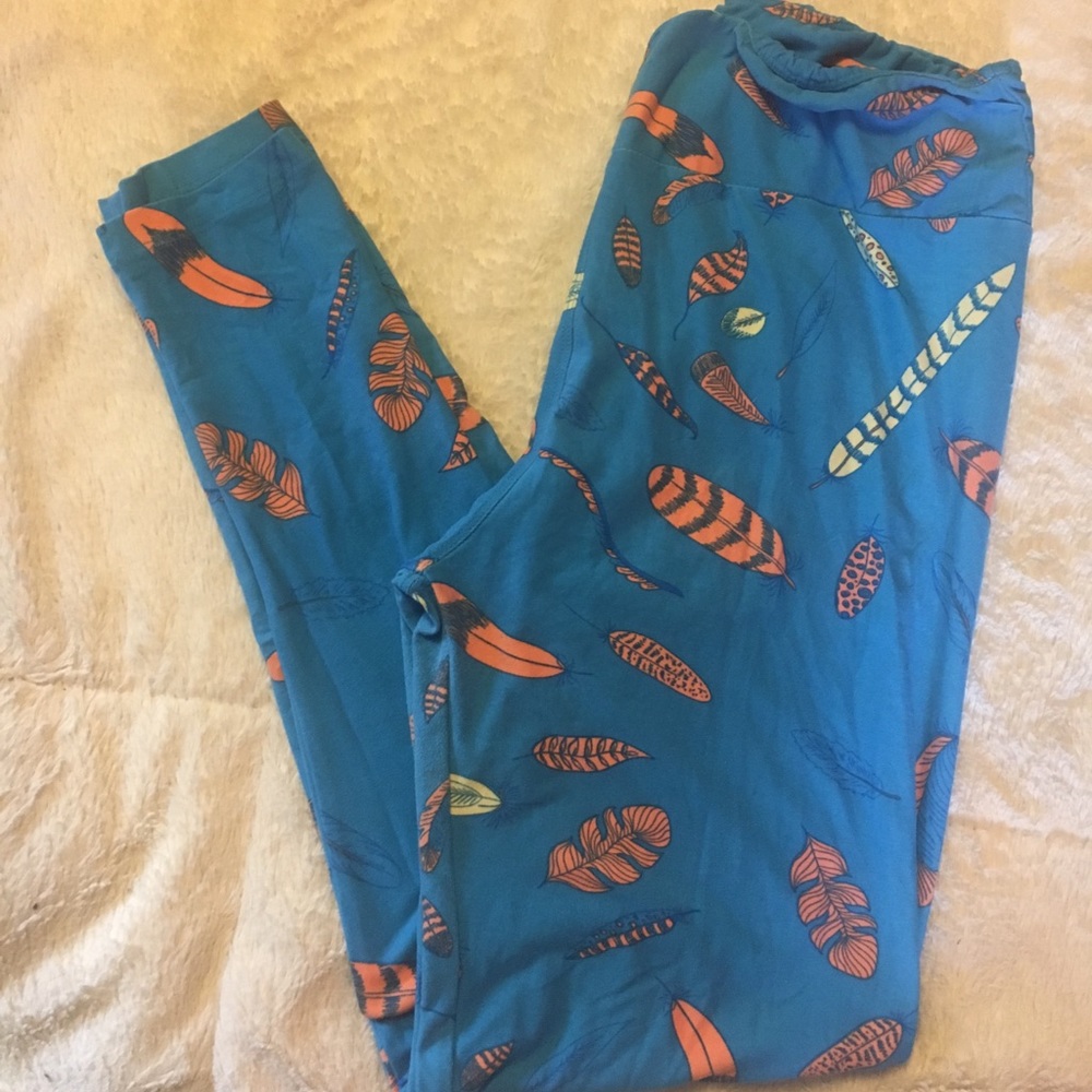 Lularoe feather tc2